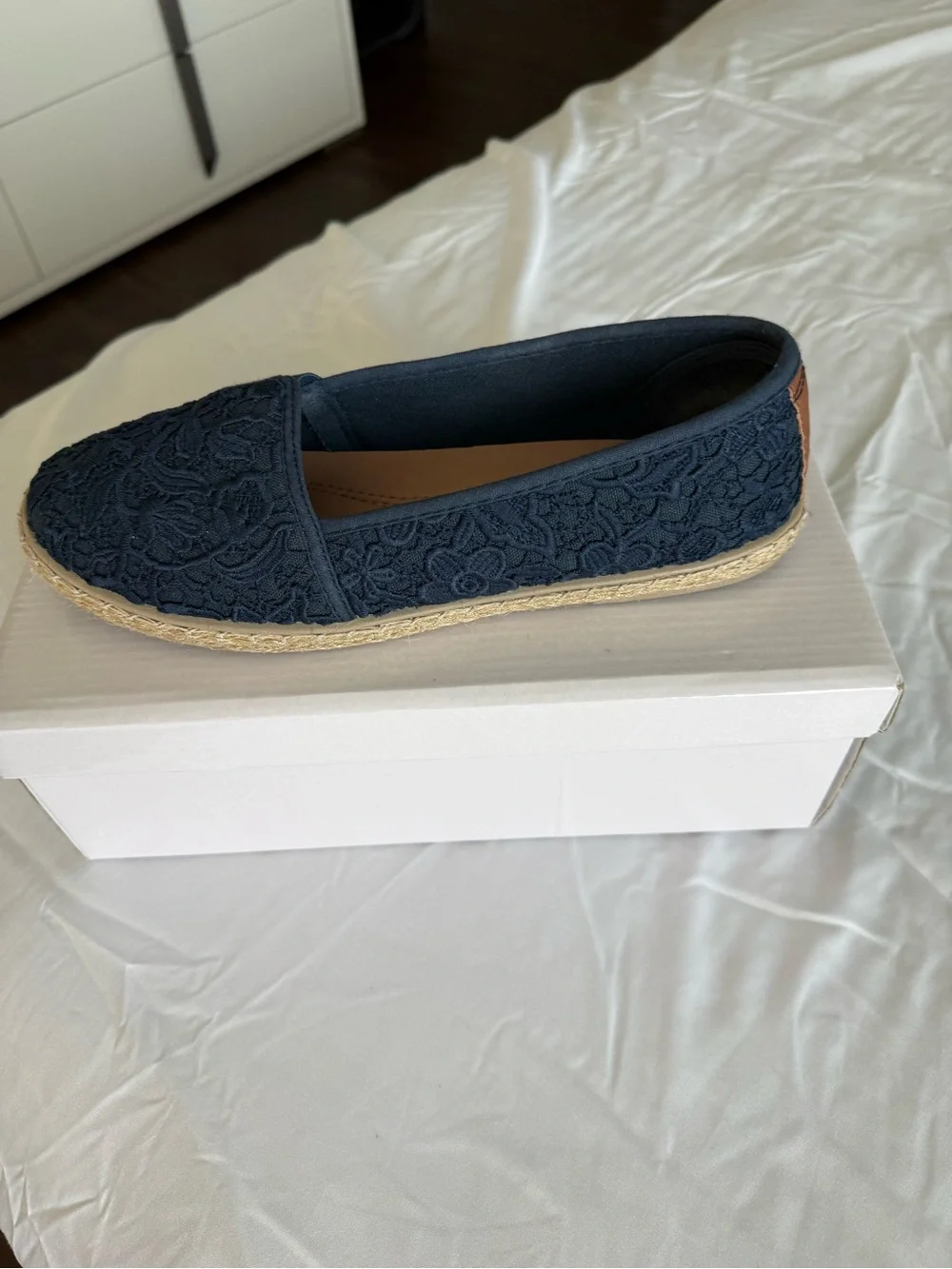 Women’s Navy Lace Espadrille Slip-On Shoe